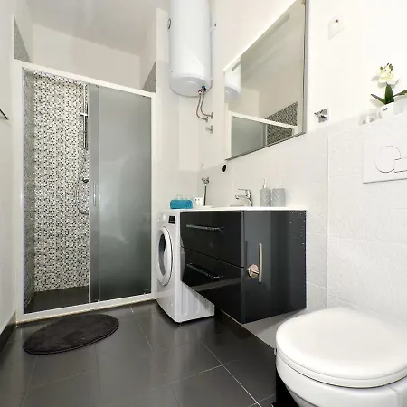 Apartment Arya *