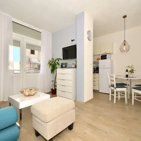 Arya Apartment Makarska