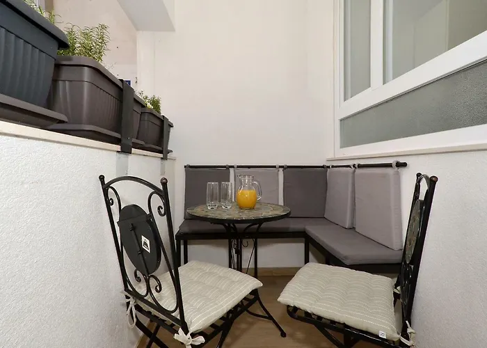 Arya * 马卡尔斯卡